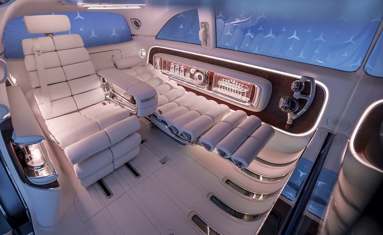 Luxus, wie man ihn sich in einem Van vorstellt: im Mercedes Vision V live zu erleben. Luxus, wie man ihn sich in einem Van vorstellt: im Mercedes Vision V live zu erleben.